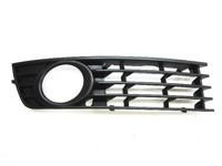 Atrapa zderzaka przód prawa Audi A4 (B6)